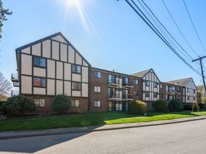 159 Bittersweet Ln 103, Randolph MA 02368