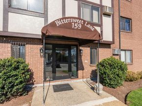 159 Bittersweet Ln 103, Randolph MA 02368