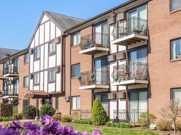 159 Bittersweet Ln 103, Randolph MA 02368