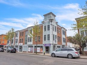 352 Blue Hill Ave 8, Boston MA 02212