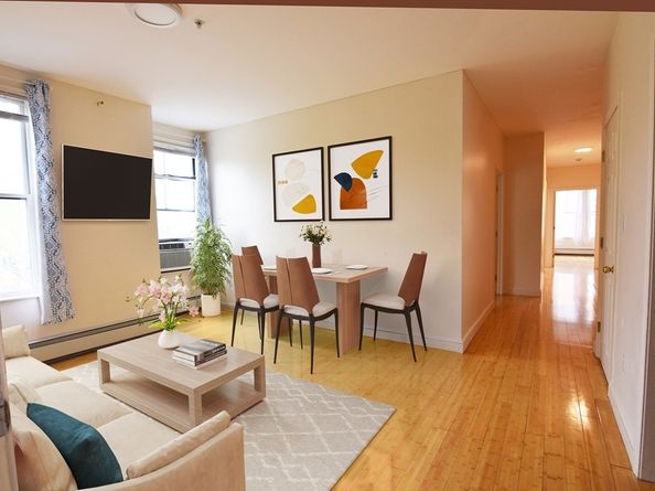 352 Blue Hill Ave 8, Boston MA 02212