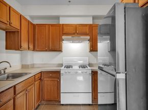352 Blue Hill Ave 8, Boston MA 02212