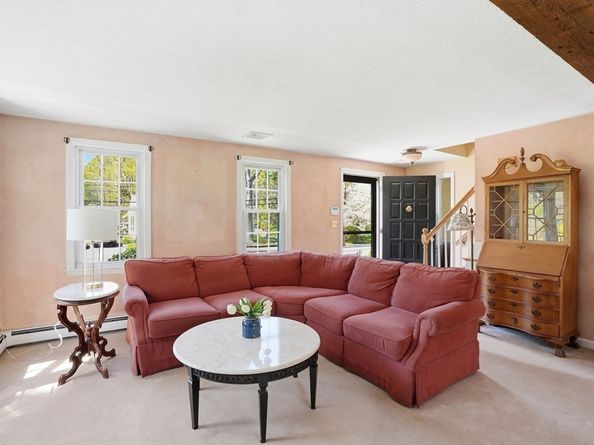 70 Elm St, Hingham MA 02043