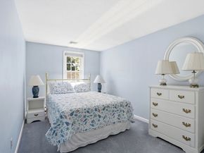 70 Elm St, Hingham MA 02043