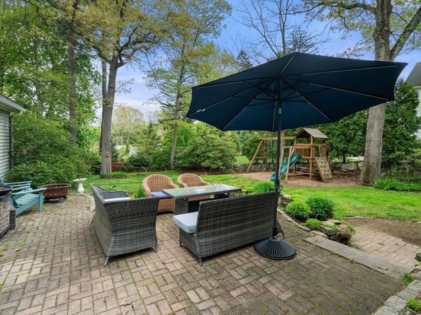 98 Brook Street, Wellesley MA 02482