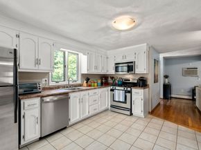 61 Regina S Dr, Tewksbury MA 01876