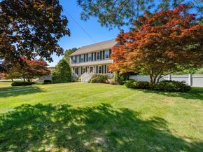 61 Regina S Dr, Tewksbury MA 01876