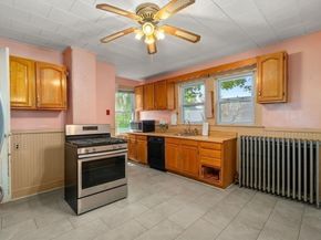 4 Magnolia Pl, Boston MA 02125