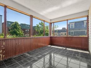 4 Magnolia Pl, Boston MA 02125