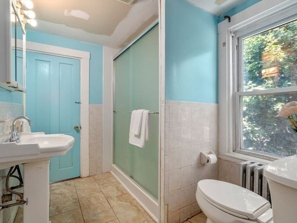 4 Magnolia Pl, Boston MA 02125