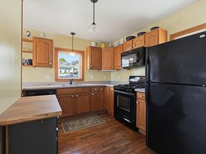 36 Warner St, Gloucester MA 01930