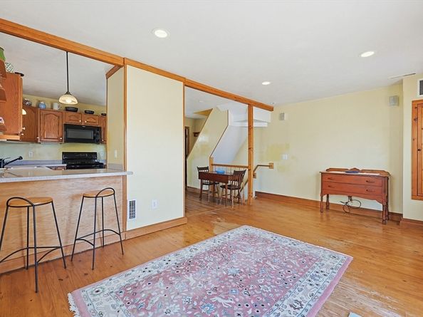 36 Warner St, Gloucester MA 01930