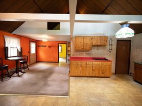 84 Hemlock Dr, Fitchburg MA 01420