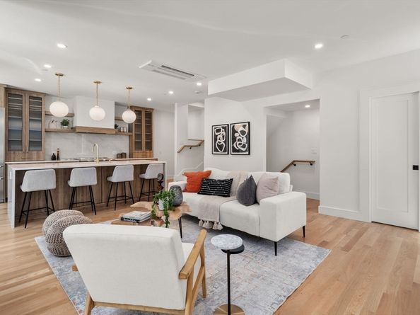 24 Wendell Street 3, Cambridge MA 02138