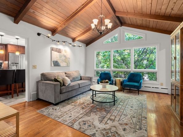 94 Mayfair Dr, Westwood MA 02090