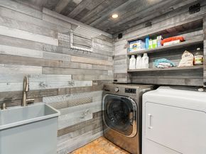 94 Mayfair Dr, Westwood MA 02090