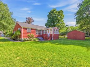 14 Clearview Dr, Framingham MA 01701
