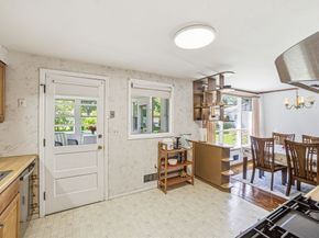 14 Clearview Dr, Framingham MA 01701