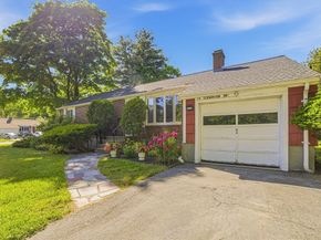 14 Clearview Dr, Framingham MA 01701