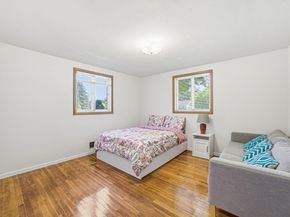 14 Clearview Dr, Framingham MA 01701