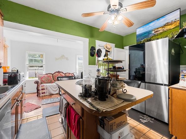 53 Nilsson St, Brockton MA 02301