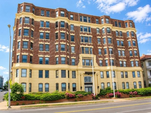 285 Lynn Shore Dr 101, Lynn MA 01902