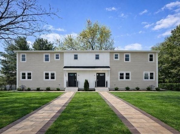 37 Neillian Way 37, Bedford MA 01730