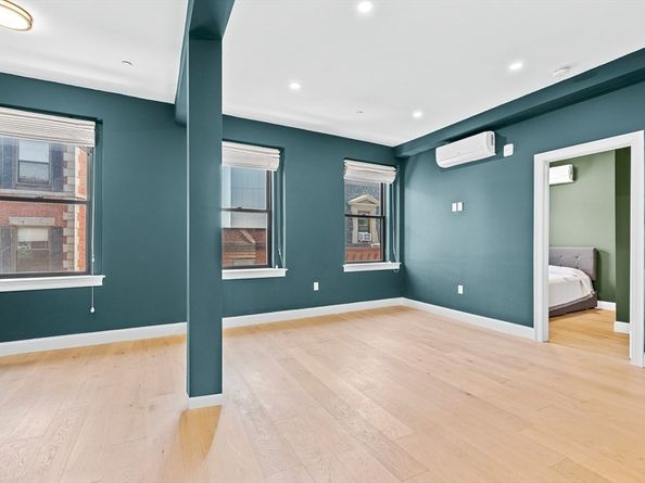 166 Salem St 8, Boston MA 02113