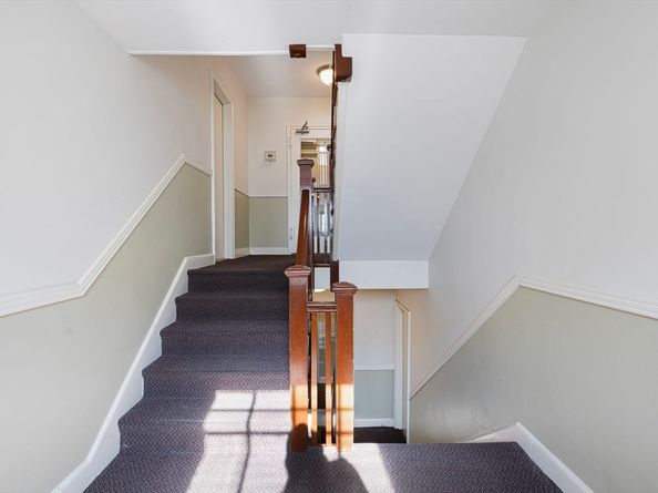 56 Elm 10, Worcester MA 01609