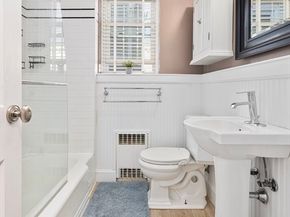 56 Elm 10, Worcester MA 01609