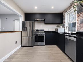 56 Elm 10, Worcester MA 01609