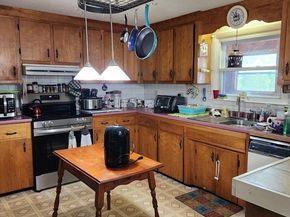 133 Woodlawn Rd, Athol MA 01331