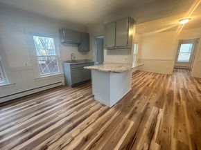 40-44 Cottage St, Leominster MA 01453