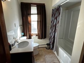 40-44 Cottage St, Leominster MA 01453