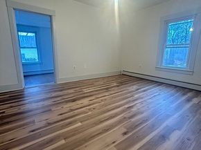 40-44 Cottage St, Leominster MA 01453