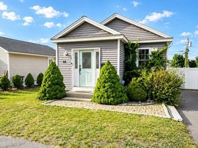 55 Hill Street, Hopedale MA 01747