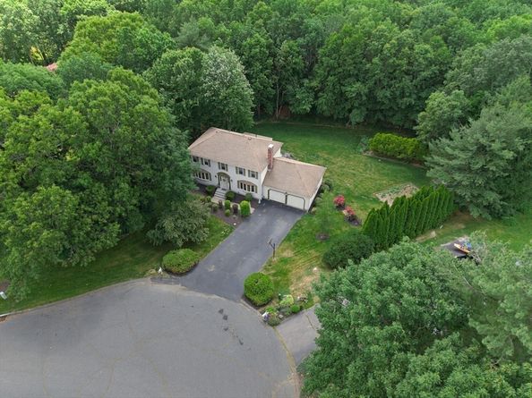60 Forest View Dr, Millville MA 01529