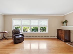 22 Maxdale Rd, Worcester MA 01602