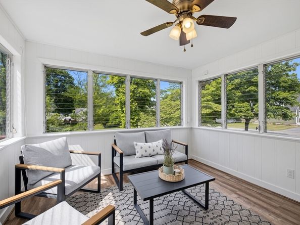 9 Claude Rd, Chelmsford MA 01824