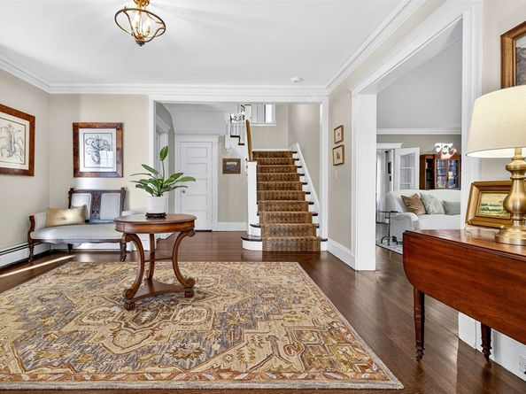 432 Dedham St, Newton MA 02459