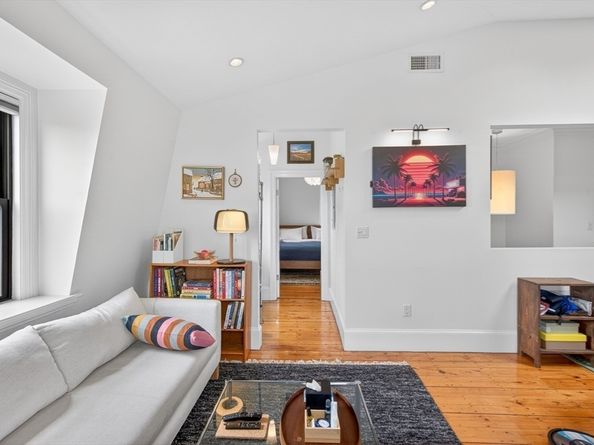 113 Chestnut Ave 3, Boston MA 02130