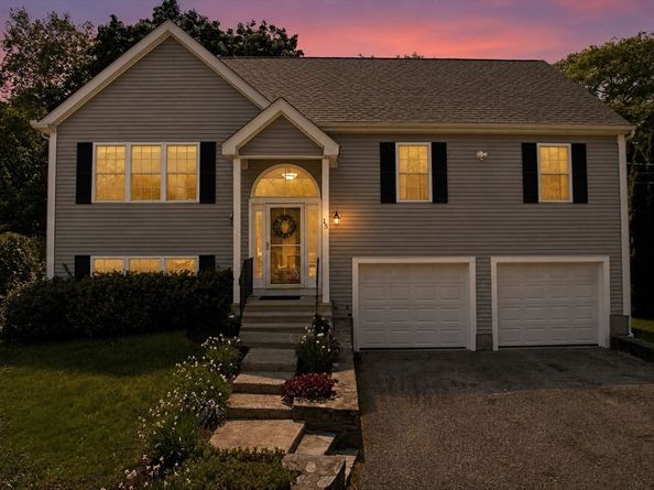 15 Primrose Street, Worcester MA 01604