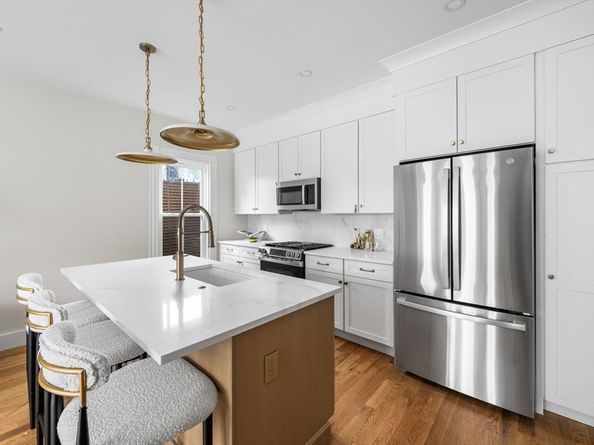14 Harbor View Street 1, Boston MA 02125