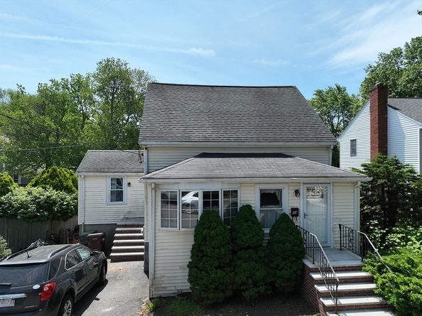 34 Trenton Rd, Dedham MA 02026