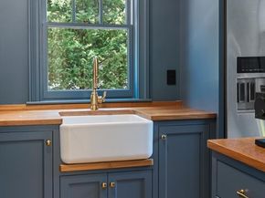 10 Burnham Rd, Newton MA 02465
