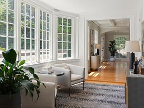10 Burnham Rd, Newton MA 02465