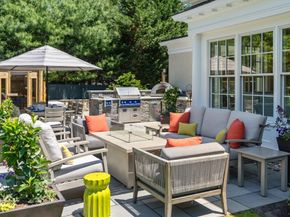 10 Burnham Rd, Newton MA 02465