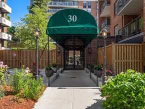30 Stearns Rd PHB, Brookline MA 02446
