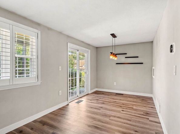 69 Kennedy Dr 69, Chelmsford MA 01863