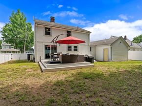 9 Chapman Rd, Wakefield MA 01880